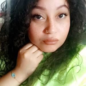 Meet your Posher, Fabiola